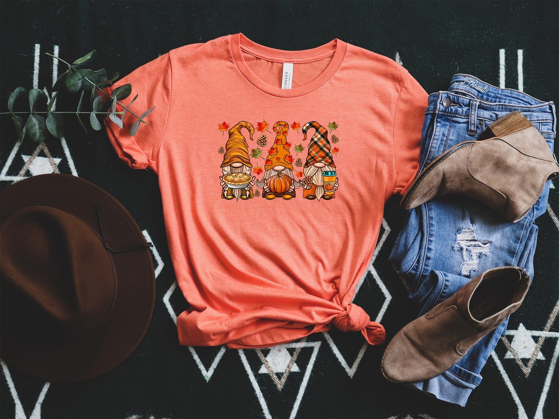 Fall Gnome T-Shirt - Wamarzon